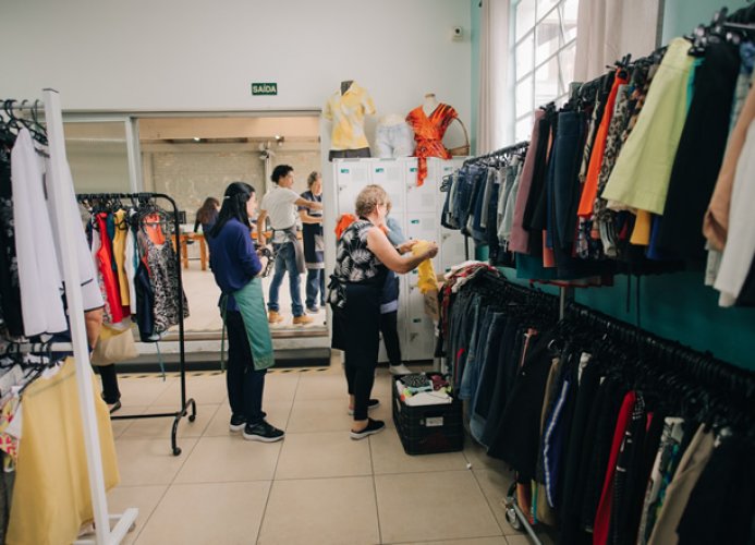 O último Bazar Solidário do ano está chegando e você não pode perder!